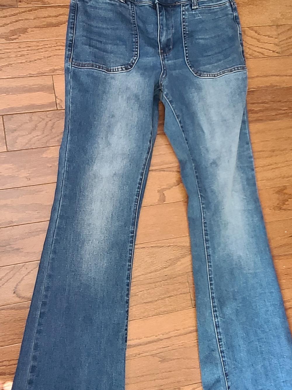 Indigo Women's Boot Cut Jeans in Faded Blue Wash